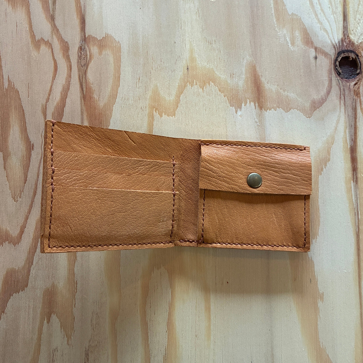 【鹿革 二つ折り財布｜Matsumoto】国産本革 エシカルレザークラフト ハンドメイド｜kawalabo.